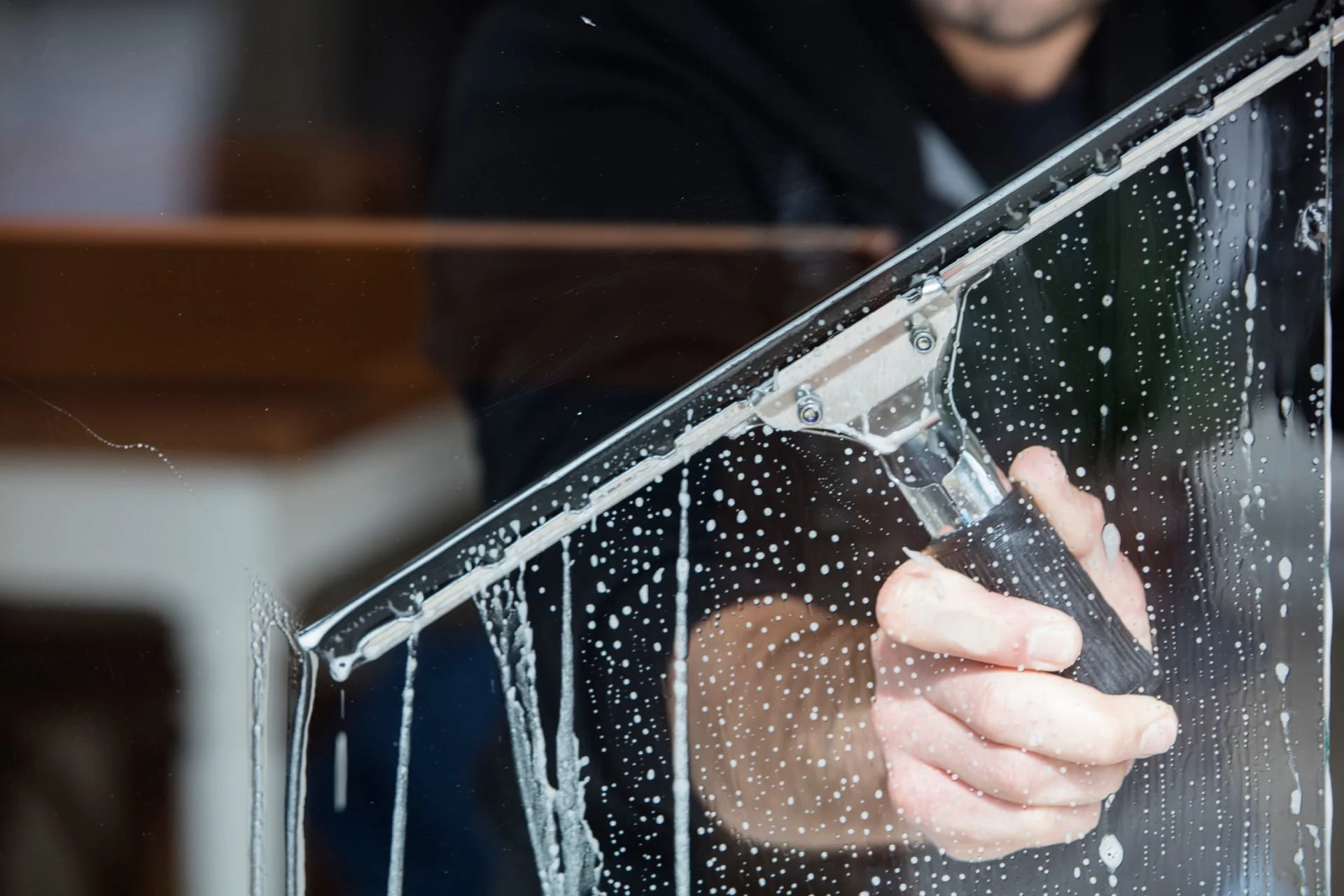 Professional storefront glass polishing and commercial window cleaning services in Dallas, Texas